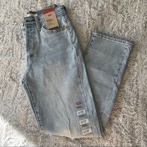 Levi wedgie straight jeans